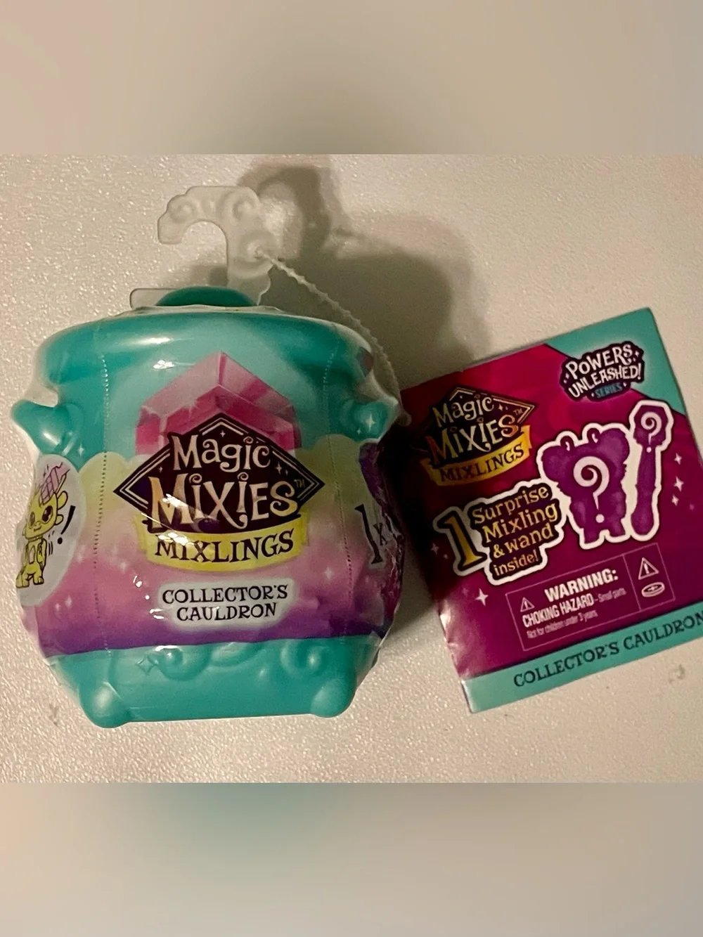 Magic Mixies Mixlings Collector's Cauldron - Teal & Purple